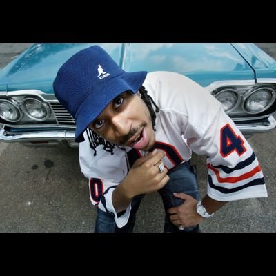 ''HeadPhones 🎧 https://t.co/hZ05LB0yGt and Cognac Conjure '' https://t.co/zwDwn7K5cB 🥃