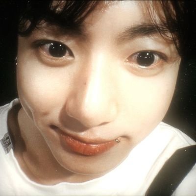 jjkeuphoricc97's profile picture. 