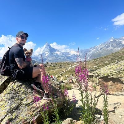 ● I love life ❤️
● I need more #XVG & #RLC coins 😁
● I am milioner 🤑
● I like animals 🐶
● I live in Switzerland 🇨🇭
● IG : mr_bukooo