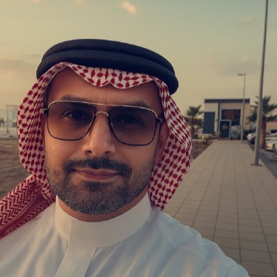 Mesho3300ss's profile picture. كلما إرتفع الإنسان، تكاثفت حوله الغيوم والمِحن 🍀