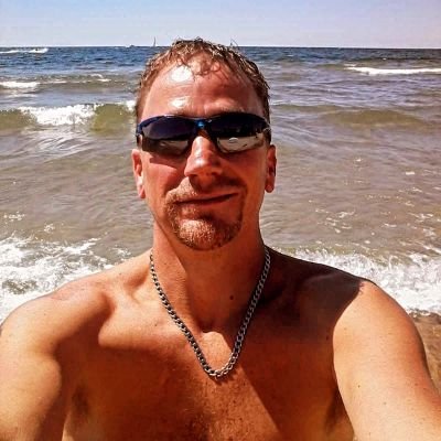 I'm ur personal travel guide , and bodyguard where I'm an ex navy seal. No one will f*** with u and ur get to enjoy ur trip. escort u models in safety6163211439