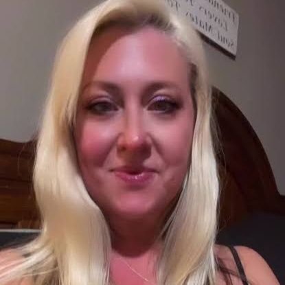 LindaMary418136's profile picture. 