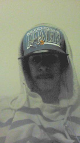 Sitting on Pluto ashing on you hoes.. Jus follow me and you might get high.. Follow my wife @RaquelHinkle.