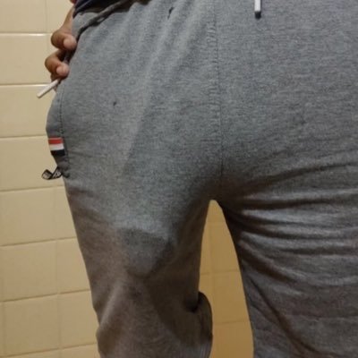 I post my heavy bbc and stuff that makes me cum. Snap: ufbbd9in