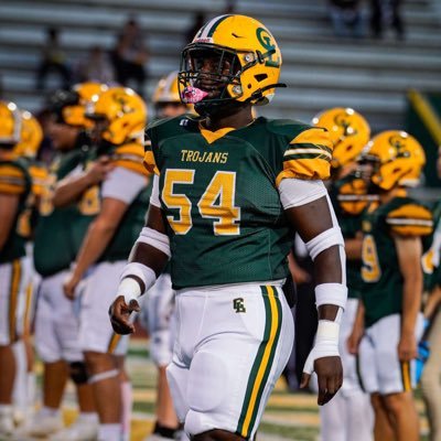Student athlete C/O 2025👨🏾🎓/Height 6’1,245 -EDGE https://t.co/tQOC9Lwk8j