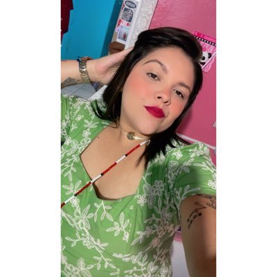 Evelynjanaiina's profile picture. Enfermeira 🎓👩🏼‍⚕️ Virginiana ♍️ Amazonense 💚