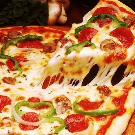 As melhores pizzas de BC
Nascido no Piauí para empreender em BC,
a esquerda vive no Brasil!!!