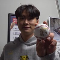 괵괵 (@do_______gyu) 's Twitter Profile