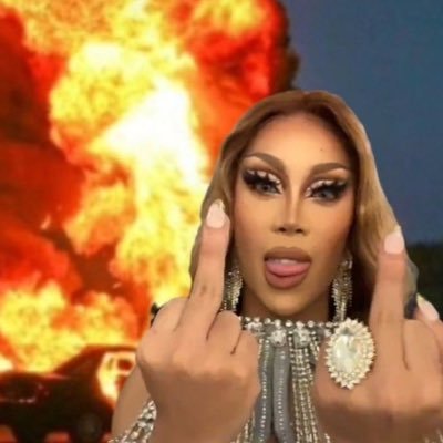 drag multiverse; who talks and posts mid fan edits ⸻ ☆ humble Discord stan server: dm me on ig: @/aaadragstannn
