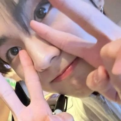 Calyii_'s profile picture. enha my home