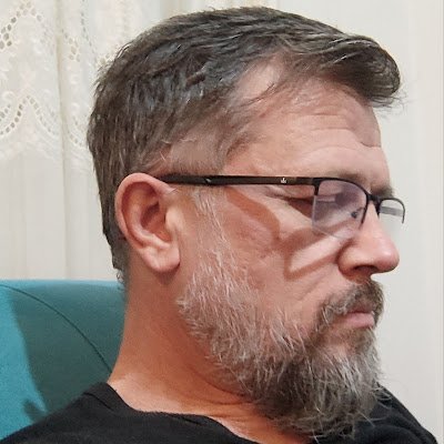 ersnkrer's profile picture. 