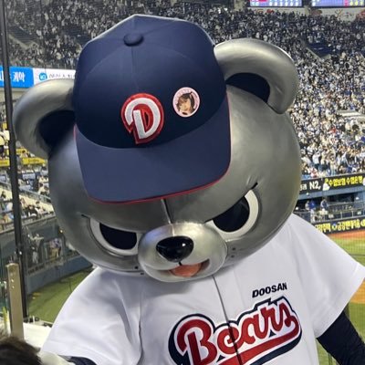 leel_j0's profile picture. V7을 향해 최강두산🐻🤍