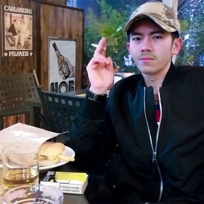 Bila sudah waktunya Hujan akan turun, ketika sudah masanya Bunga akan mekar, dan jika sudah takdirnya Doa-Doa pun niscaya akan terkabulkan. 
📸 Ig : indraperd