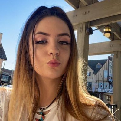New here🥸 Fun 🤩 Here to make new friends 🤩❤️ Soccer lovers, running 🏃♀️ # Rip granny🦋💔# Follow for follow ok 🙏