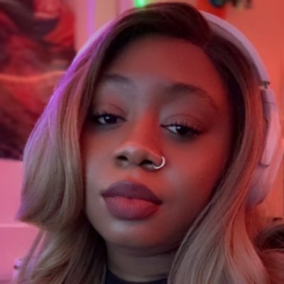 🙇🏽♀️| 👩👦Mom| 🎮Gamer |⛩Anime Lover| 🎶Music Lover| Makeup enthusiasts 💄| FIANCÉ| cashapp: qveenb24 https://t.co/LbOKsoDTJE