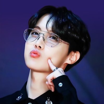 Please stream BTS music!! Monalisa💜!! OT7!! Fan account!! Jhope for life!! BTS paved the way!! Military wife till 2025 ❤️💜 #BTSArmy #Borahae 💜💜💜