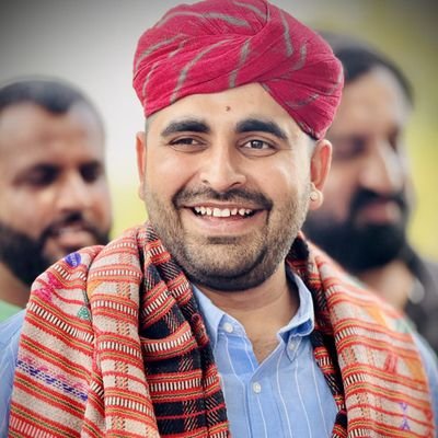 Neha_Rathore_73's profile picture. .