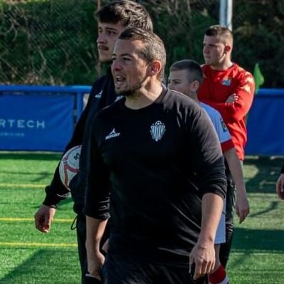Nivel 2 ACADEMICO UEFA B FEDERATIVO
Entrenador Infantil.B Autonómica
CT Juvenil DH Sporting Hortaleza