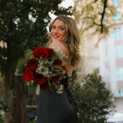 CaitlinEveret19's profile picture. 