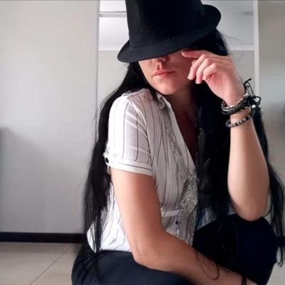 HeidiChaves2's profile picture. 