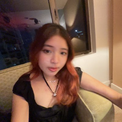 herpaperheart_'s profile picture. 🫀