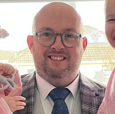 seanphilipoconn's profile picture. Tweet Tweet Tweeterooo