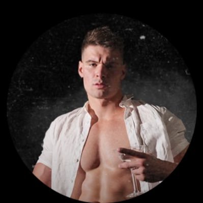 Exclusive for MEN https://t.co/d7kwWs5pLy 24 Y/O hung muscle stud and internationally published model, actor & dancer🚫RTXRT
