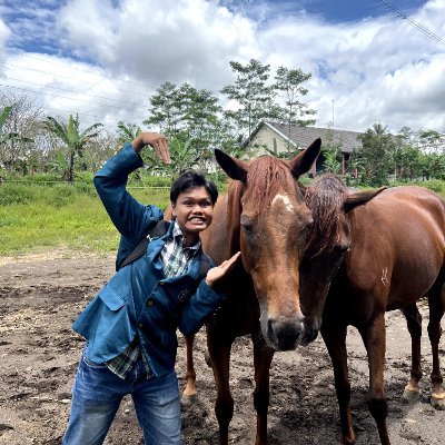 m__iun's profile picture. lagi makani pitek 🐓