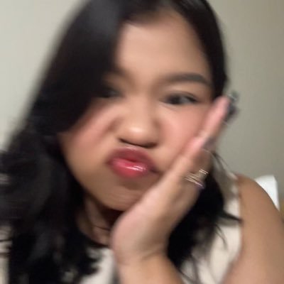 reanngkiiiiit's profile picture. i write code and essays;