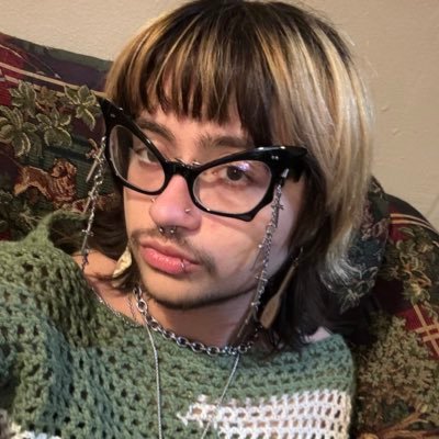 Velvetclowns's profile picture. Just a creature | They/Them | 20-something |