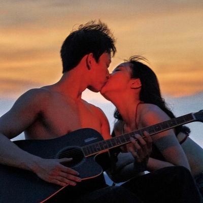 How_can_u_know's profile picture. 내일 만날 너를 오늘 생각해