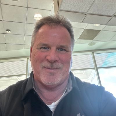 Dad to 3, papa to 6. Life is good. Work when I want to, model airplanes, golf, a nice cigar, motorcycles, God, family, country. Trump won again. 🙏 💪🏼 🇺🇸