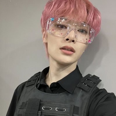 vlnandwyng's profile picture. 𝟎𝟐’𝐬 𝐥𝐢𝐧𝐞 ✩  •╯ 𝟏𝟕 𝐦𝐨𝐨𝐧 𝐣𝐮𝐧𝐡𝐮𝐢’𝐬 ♡    •╯ 𝐣𝐚𝐧𝐠 𝐰𝐨𝐧𝐲𝐨𝐮𝐧𝐠'𝐬 ♡ ★.•☆•.★