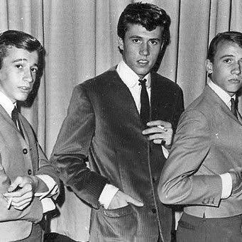 xxjjvvp's profile picture. People can't show each other their true feelings. *Personal Account*