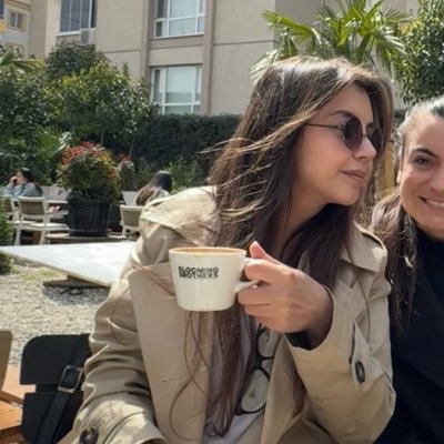 ayseaslli's profile picture. Göçmen Kızı ⚓️ 1952-54