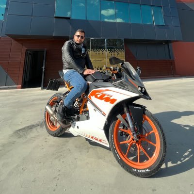 suatylm97008627's profile picture. YANLIŞ YAPIYORSAM DOĞRUSU HOŞUMA GİTMEMİŞTİR...