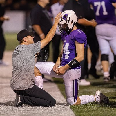 Follower of Christ, Husband, Dad, Teacher, Head Coach - @GoBisonFootball, Graphic Designer - @LitEditsLLC | E+R=O | *Views shared are my own*
