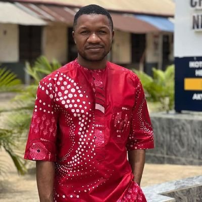 VickKopa's profile picture. Ibibio || Computer Repairs technician || Football Lover || Accountant || Long Tennis Fan || Child of God || Manutd ❤/Madrid Fan ||