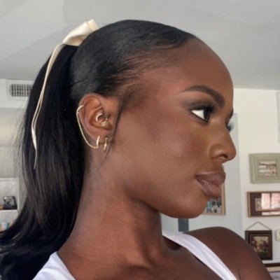 nkiruchigbogwu's profile picture. 