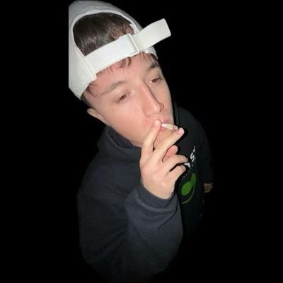 pitid0's profile picture. Celeste de corazón y profesor en formación de Historia y Ciencias Sociales en la gloriosa @usach