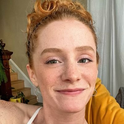 18+ only 💀 Natural Redhead 😛 hottie turning my daddy 🥵 issues into Money 🤍Get my favorite solo vid Free when you Sub 🔥