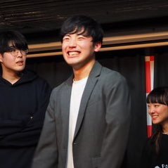 0sEhjC4CujYUANL's profile picture. 活動休止中！元関大ストラット 元dawn college 幕張メッセ・マッセ 浮枯山水 朝まで豆腐パーティー ベンツ（大）radiotalk 『こびりついたのたどりついた！』第2回大ギャグ芸会優勝 第2回ギャグ天国優勝