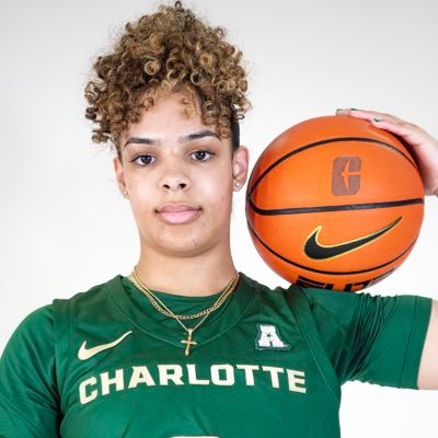 5’8, Class of 2025, North Raleigh Christian Academy/ NC GBB, 4.0 gpa, UNCC WBB💚💛