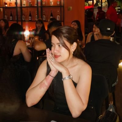 roona_alviar's profile picture. Every chance you get, Shine.✨