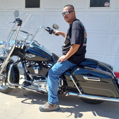 Gonza363Frank's profile picture. Living in the flame of desire.