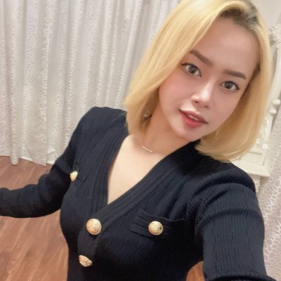 Beauty, fashion, and food enthusiast. 🌼 Serial Entrepreneur fueled by dreams and nature. 🌳 Navigating life with faith—join me as I grow in Christ.