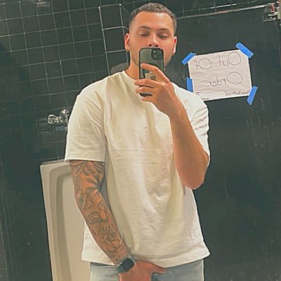 jayreminisce's profile picture. With Great Power Comes Great Big Booty Bitches