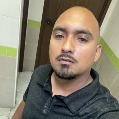 rolando_ro61441's profile picture. 