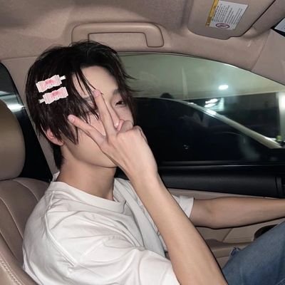 𓏲 ๋࣭ ˖ . ָ࣪ ♡ ˓𓄹 ࣪˖ ⋆ ࣪. . ָ࣪ fan account
୨୧˚ ✿ * · 𓇼 ⋆。˚