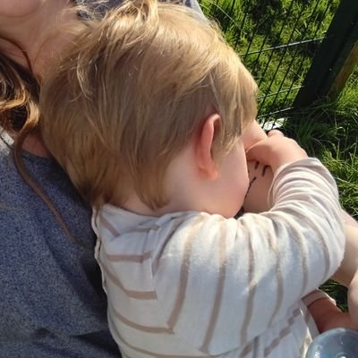 Daronne de 2 bébés d'été (2023 #PMA/2025 #SaintEsprit). Mariée à Pipou, le daron. Exécrable à souhait, ton avis je me le care ou je pense 🧘♀️